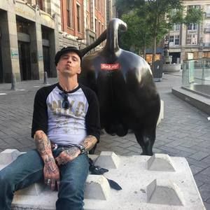 Meet your Posher, Hank